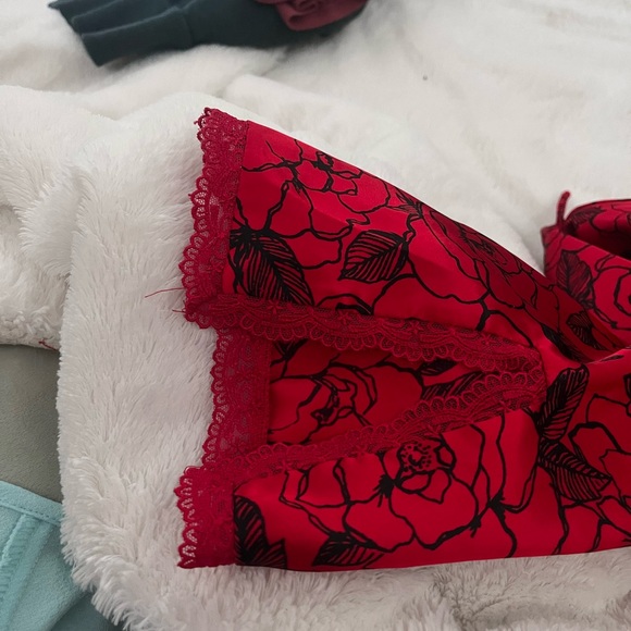 Red rose silk robe - Picture 4 of 4